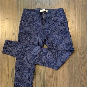 Floral pattern skinny jeans, light blue, worn 1x